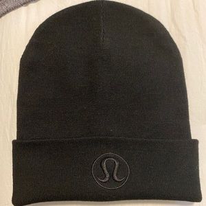 Lululemon warm revelation beanie